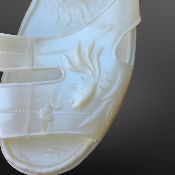 Vintage 80s 90s Jelly Sandals Size 8.5 Low Wedge Heels Koi Fish Pattern Pearl - Picture 4 of 8